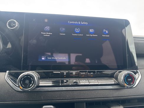 Used 2024 Chevrolet Colorado W/T w/ Safety Package image 38