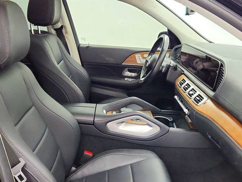 Used 2024 Mercedes-Benz GLS 450 4MATIC image 24