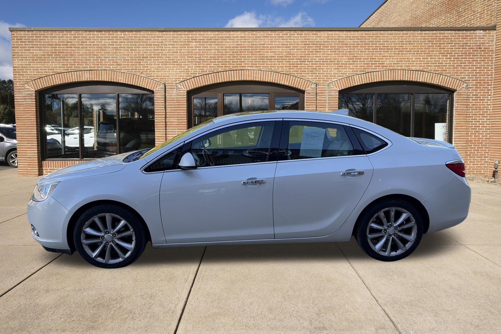 Used 2016 Buick Verano Leather w/ Experience Buick Package FWD image 7