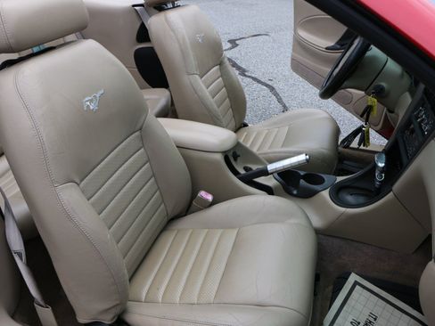 Used 2000 Ford Mustang GT RWD image 22