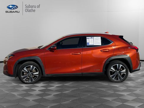 Used 2021 Lexus UX 250h UX 250h w/ Accessory Package (Z2) image 7