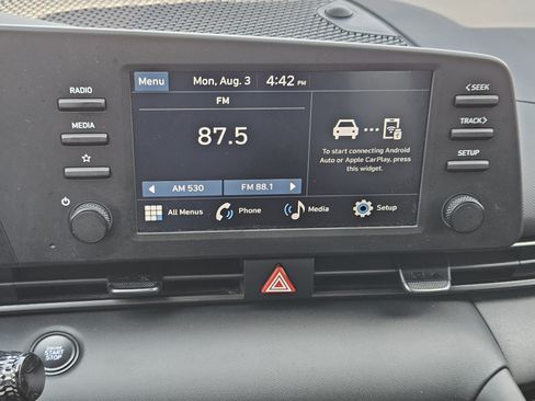 Used 2025 Hyundai Elantra Sport FWD image 17