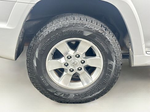 Used 2013 Toyota 4Runner SR5 RWD image 11
