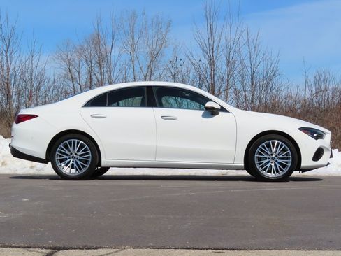 Used 2025 Mercedes-Benz CLA 250 4MATIC image 2