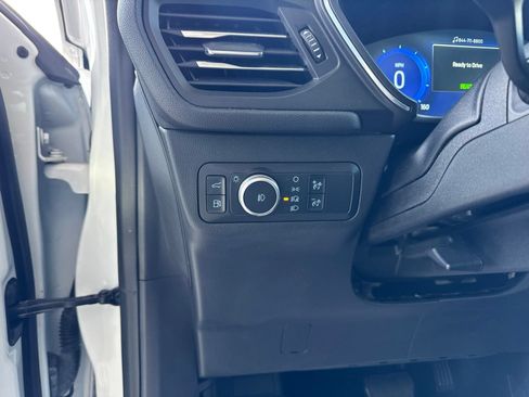 Used 2020 Ford Escape Titanium AWD/4WD image 22