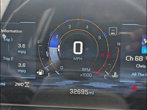 Used 2025 Chevrolet Equinox LT AWD/4WD image 12
