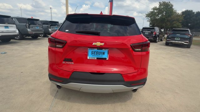 Used 2024 Chevrolet Blazer LT w/ Convenience Package FWD image 7