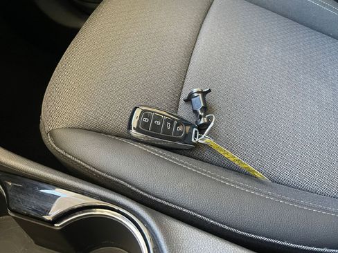 Used 2025 Buick Encore GX Preferred image 24