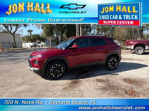 Used 2021 Chevrolet TrailBlazer LT w/ Convenience Package image 3