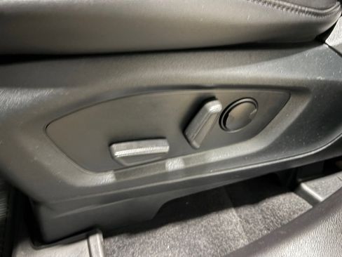 Certified 2023 Ford Explorer XLT w/ Equipment Group 202A image 19