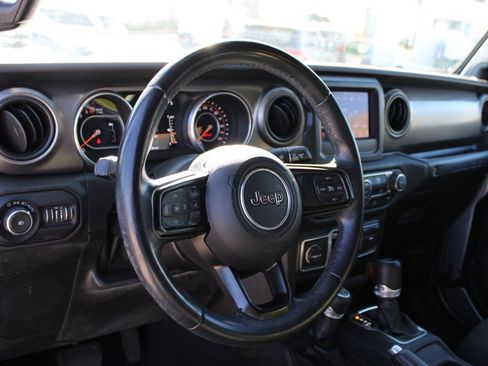 Used 2018 Jeep Wrangler Unlimited Sport S image 11