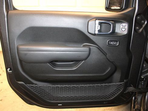 New 2026 Jeep Gladiator Sport image 25