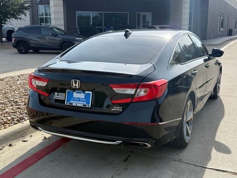 Used 2018 Honda Accord Touring image 5
