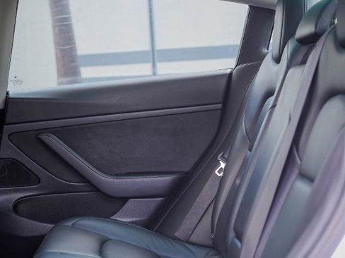 Used 2020 Tesla Model 3 Standard Range Plus RWD image 15