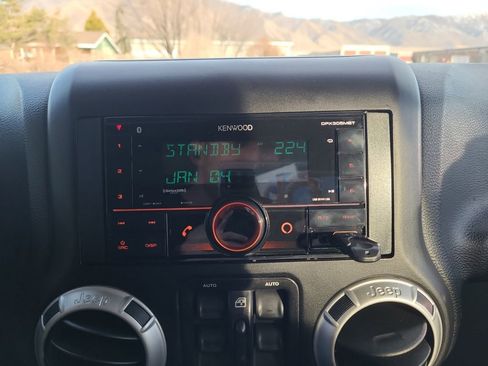 Used 2017 Jeep Wrangler Unlimited Sahara w/ Dual Top Group image 18