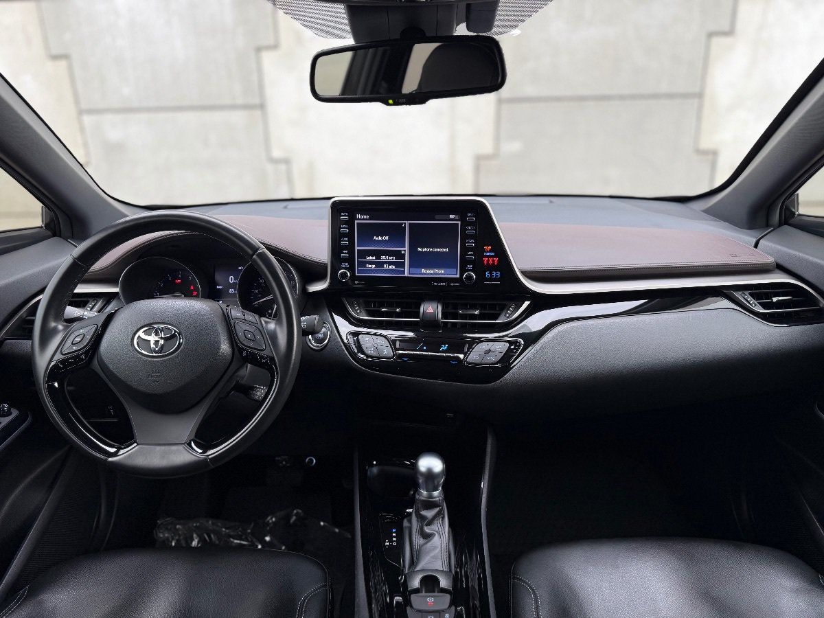 Used 2019 Toyota C-HR Limited FWD image 22