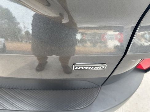 Used 2020 Ford Escape SE Sport image 10