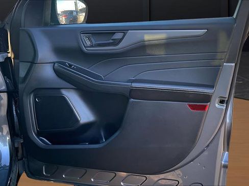 Used 2025 Ford Escape Active image 22