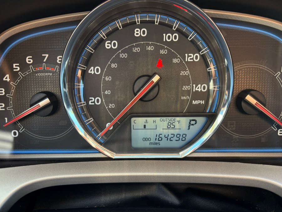Used 2013 Toyota RAV4 Limited AWD/4WD image 37