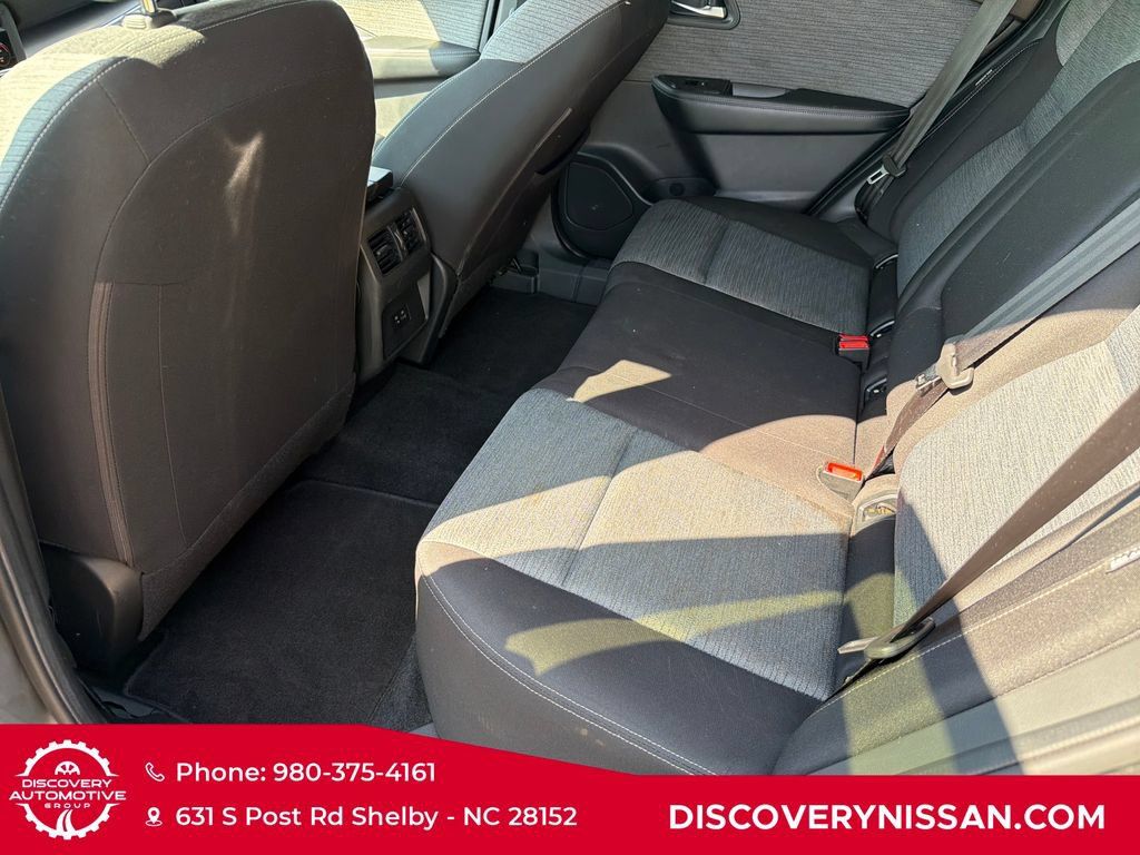 Certified 2023 Nissan Rogue SV FWD image 25