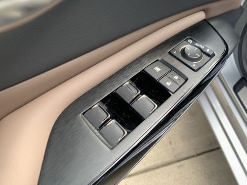 Certified 2025 Lexus ES 350 w/ Premium Package image 15