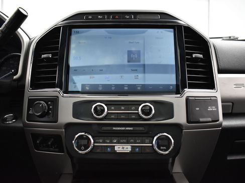 Used 2022 Ford F250 Lariat w/ Black Appearance Package image 16