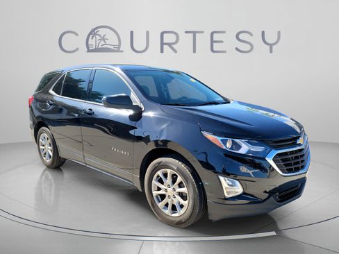 Used 2019 Chevrolet Equinox LS FWD image 4