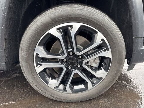 Used 2024 Jeep Compass Limited image 30