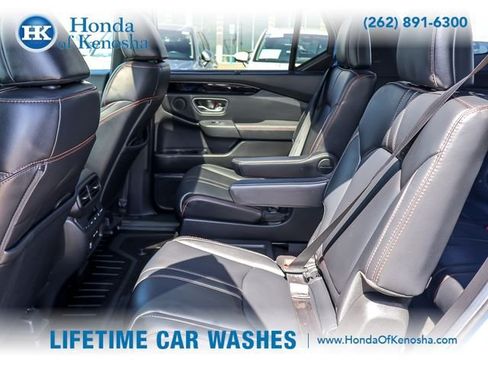 Certified 2025 Honda Pilot TrailSport image 12