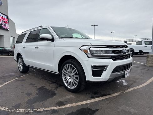 Used 2024 Ford Expedition Max Limited image 3