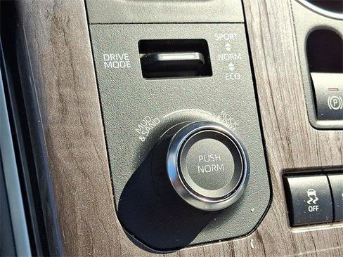 Certified 2022 Toyota Highlander Limited image 26