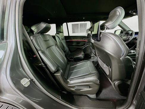 Certified 2023 Jeep Grand Cherokee L Overland w/ Luxury Tech Group IV image 39