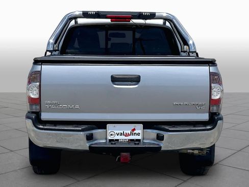 Used 2014 Toyota Tacoma PreRunner w/ Limited Package RWD image 4