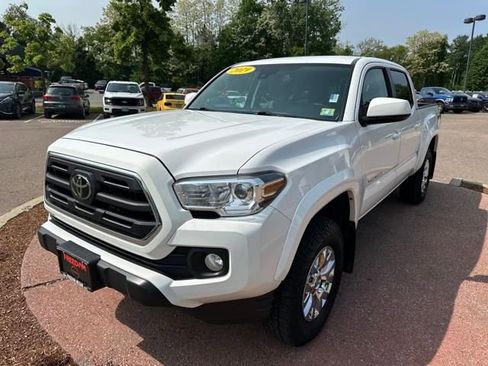 Used 2019 Toyota Tacoma SR5 image 1