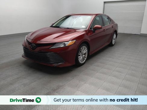 Used 2020 Toyota Camry XLE FWD image 1