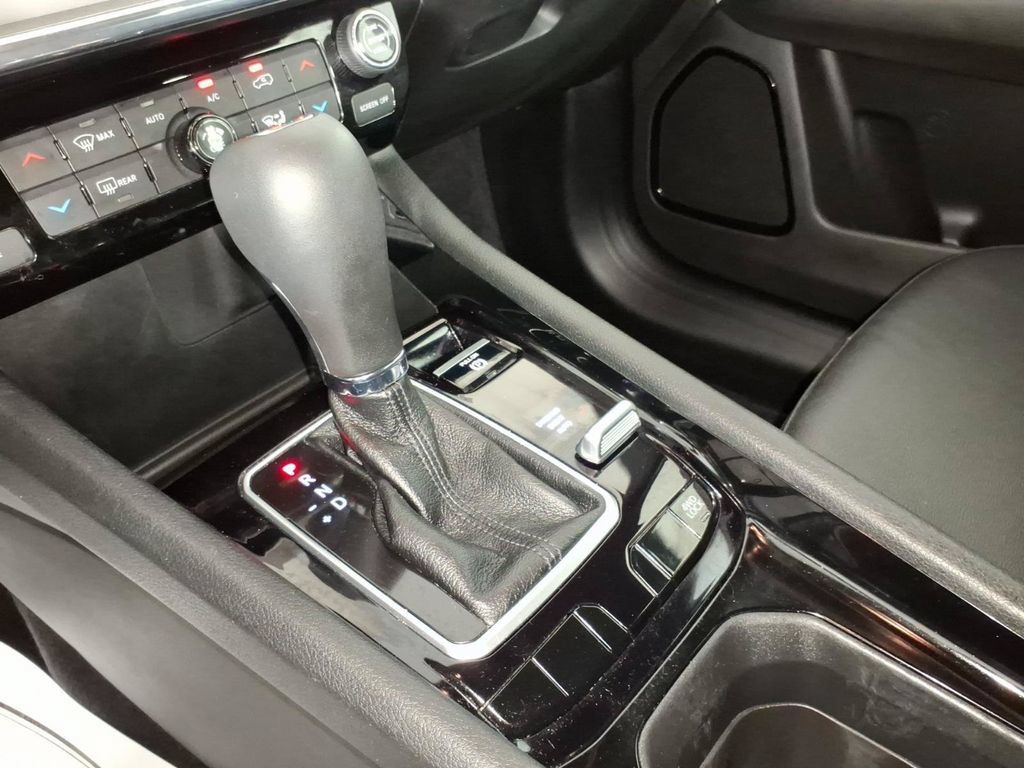 Used 2024 Jeep Compass Limited AWD/4WD image 21