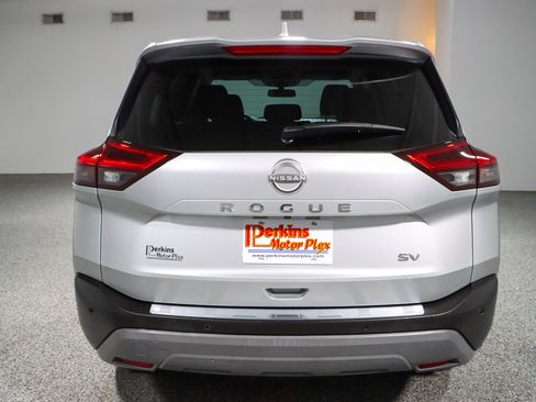 Used 2023 Nissan Rogue SV FWD image 8