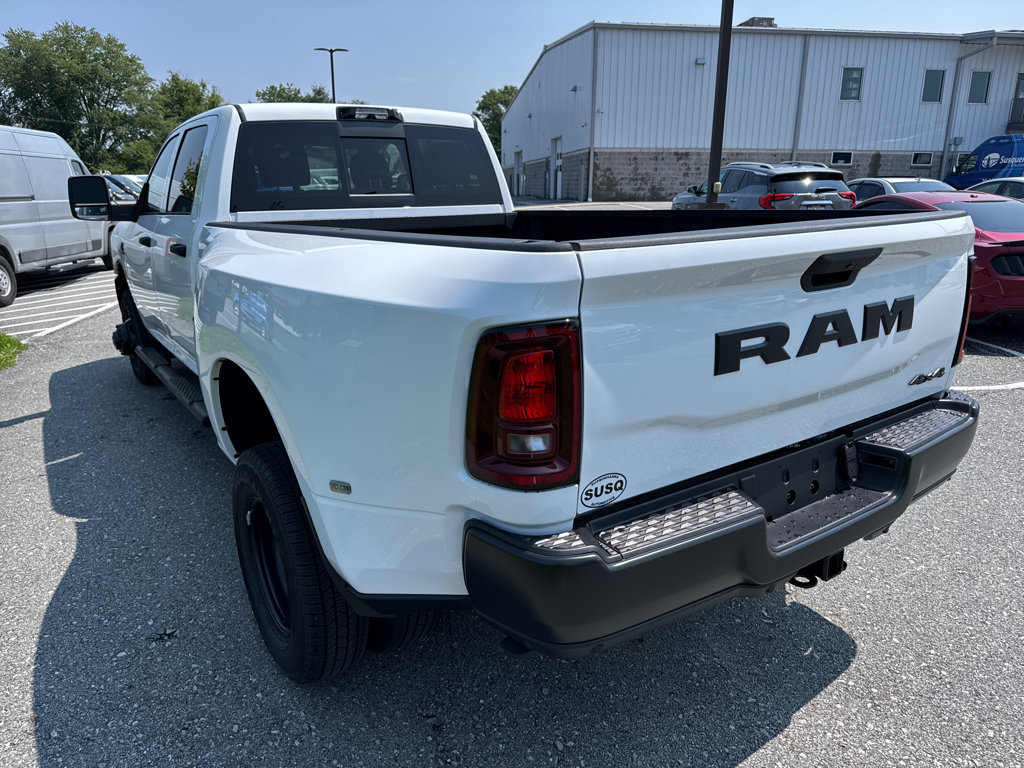 New 2026 RAM 3500 Tradesman AWD/4WD image 21