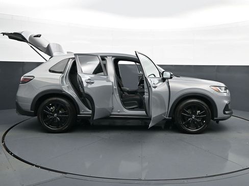 Used 2026 Honda HR-V Sport image 32