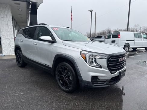 Used 2022 GMC Terrain SLE w/ Driver Convenience Package image 8