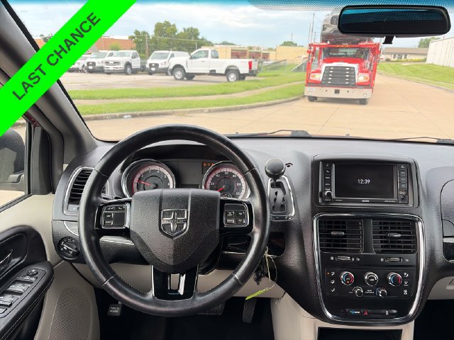Used 2019 Dodge Grand Caravan SXT FWD image 22