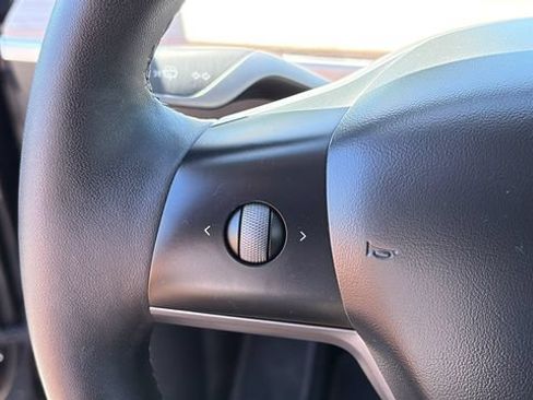 Used 2024 Tesla Model Y Performance AWD/4WD image 13