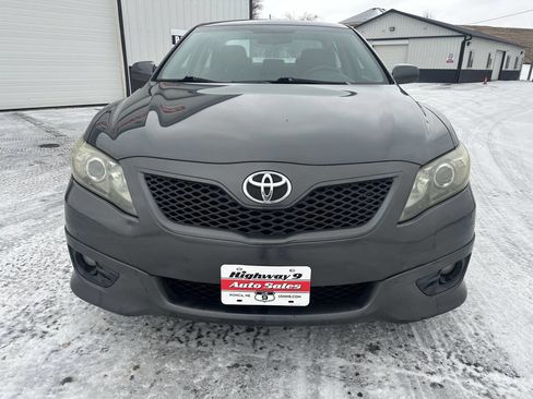 Used 2011 Toyota Camry SE image 8
