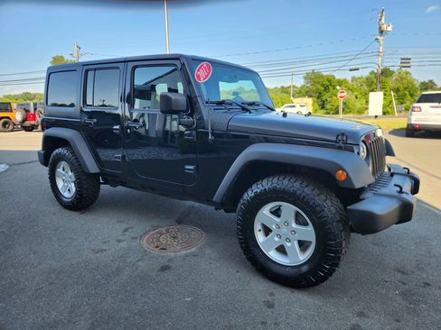 Used 2017 Jeep Wrangler Unlimited Sport AWD/4WD image 20