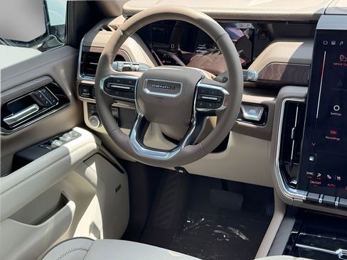 New 2026 GMC Yukon Denali w/ Sun & Power Step Package AWD/4WD image 19