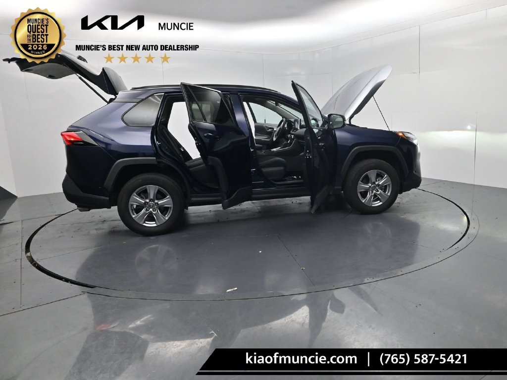 Used 2025 Toyota RAV4 XLE AWD/4WD image 56