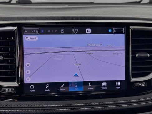 Used 2025 Chrysler Pacifica Limited FWD image 21