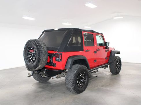 Used 2018 Jeep Wrangler Unlimited Sport S AWD/4WD image 9
