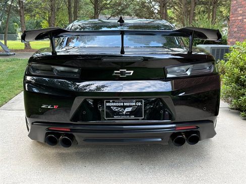 Used 2018 Chevrolet Camaro ZL1 RWD image 22