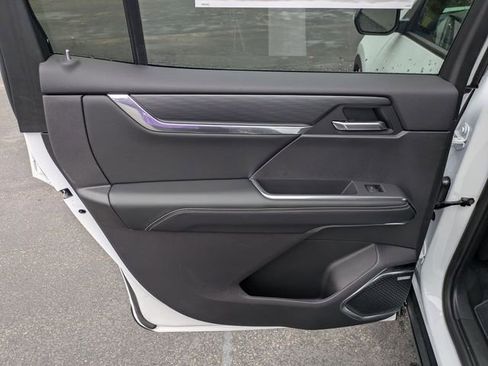 New 2026 GMC Acadia Elevation image 28